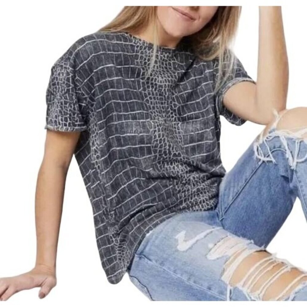 Free People Tourist Gray Crocodile Print T-shirt